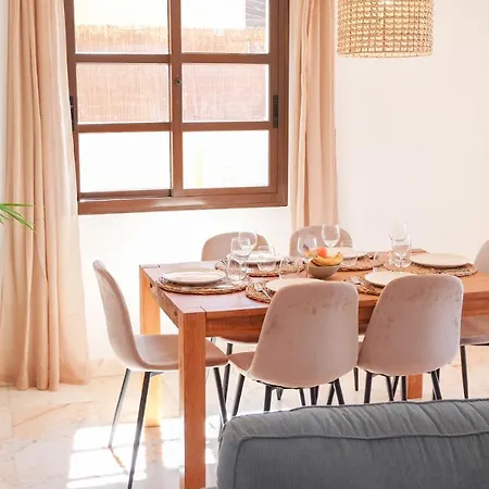 Tarabilla With Private Pool & Ocean Views קורלחו