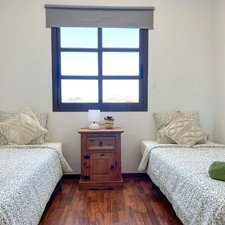וילה Tarabilla With Private Pool & Ocean Views קורלחו